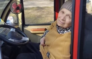 81-year-old resident of Mykolaiv impressed with fast driving on an electric car